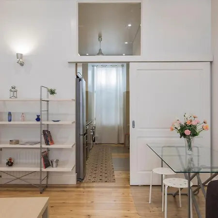 דירה Downtown Cosy Wonder By Lovelystay
