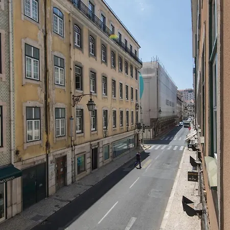 Elegant 2Bdr Flat In Historic Baixa By Lovelystay Appartamento